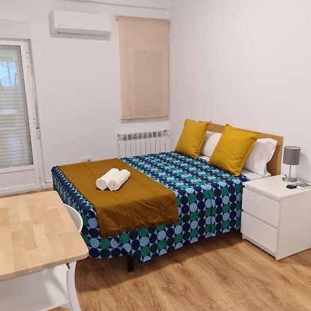 M-A Rooms Star Hostal Madrid Bagian luar foto