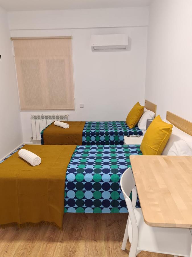 M-A Rooms Star Hostal Madrid Bagian luar foto
