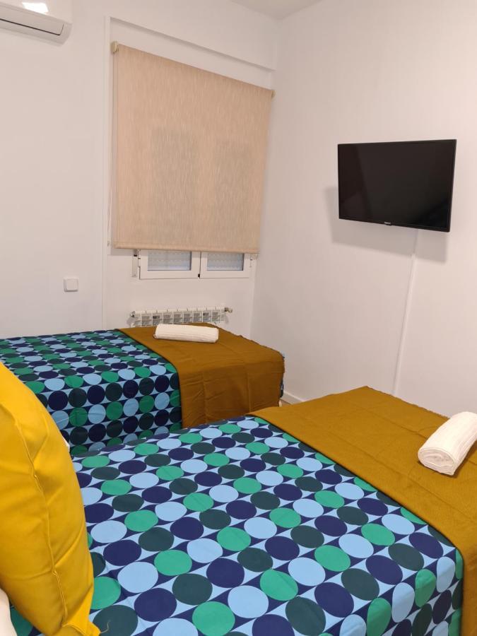 M-A Rooms Star Hostal Madrid Bagian luar foto