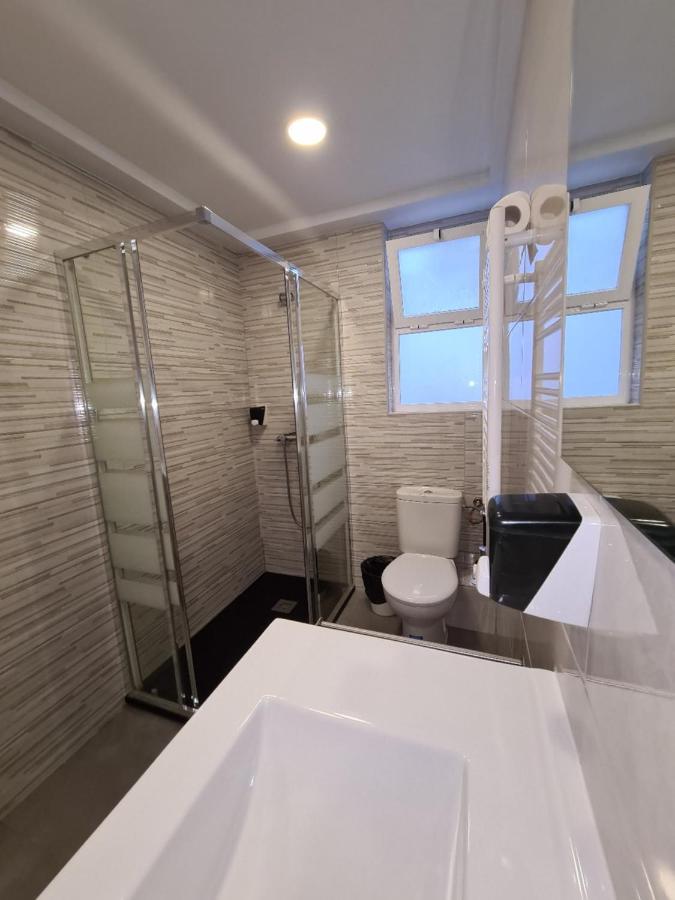 M-A Rooms Star Hostal Madrid Bagian luar foto